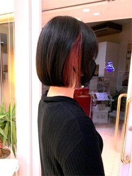 ヘアステージ スプール(HAIRSTAGE SPOOL) インナカラー　ピンク　ボブ