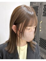 ヲタク(wotaku.)&nbsp;オリーブベージュくすみカラーブリーチなしダブルカラー外はね