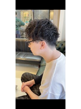 アレクサンドルオブカラーズモリノサト(ALEXANDRE OF COLORS MORINOSATO) ツイストスパイラルパーマ