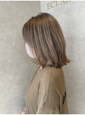 白髪ぼかしで明るめアッシュ×レイヤーミディアム