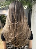 layer beige balayage