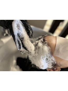 貴方様を思いあらゆるヘッドスパを研究し、【明るい人生をサポートする】ことに命をかけております。