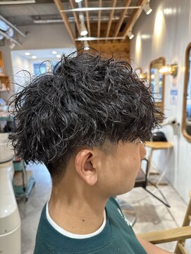 アメラボ(AmeLab) 刈り上げマッシュ波打ちパーマ　波巻きツイスパmix