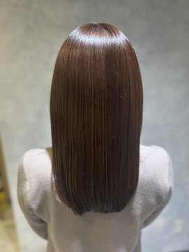 エスト(est) ミルクブラウン　M3Dならカラー施術で髪質改善効果◎【新宿】