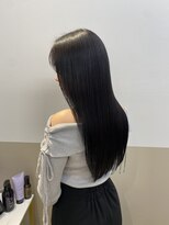 シュヴーブリヤン(cheveux brillants)&nbsp;『艶と色気をまとった清潔感溢れる美髪ロングストレート』