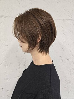 360°どこから見ても美シルエットのショート[ショートヘア/ショートカット/ショートボブ/顔周りレイヤー]