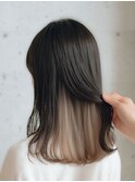 冬の抜け感◎インナーカラーセミロング×ミルクティーベージュ