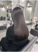 ナチュラルストレートロングレイヤー前髪あり黒髪ロング