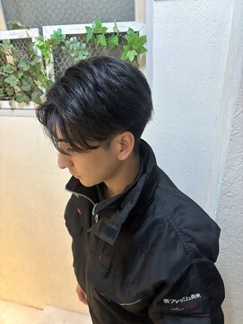 ロマンヤカタ ファース(ROMAN YAKATA fars) 前下がり毛流れセンターパート　上窪2/11