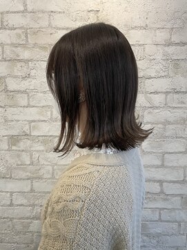 アン ココン(un.cocon) 【un.cocon吉祥寺】　切りっぱなし外ハネ♪