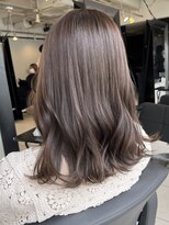 アクアオモテサンドウ(ACQUA omotesando)&nbsp;△ブリーチなしミルクティーグレージュ艶カラーロブミディアム