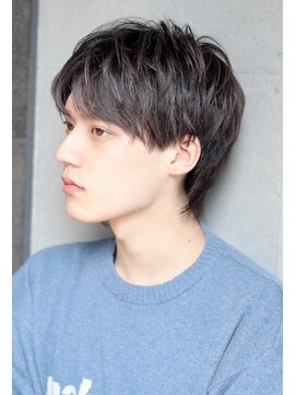 リークフー(Ree cu fuu) 10代20代30代/マッシュウルフ横顔イケメン