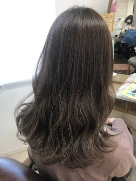 サクラビ(sakurabi) 【ハイライト】赤み消し透明感カラー