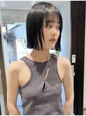 村上/切りっぱなしボブ アッシュブラック 外ハネ 20代30代