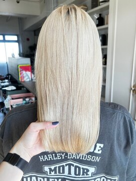 セプト 天神大名(SEPT.) ホワイトブロンド　ブリーチ　ハイトーン　髪質改善　20代30代