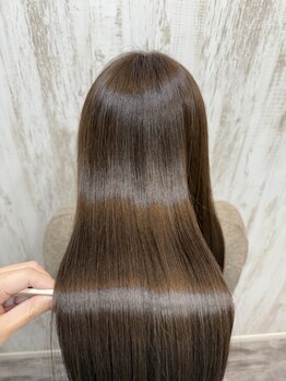 【伊勢原駅徒歩5分】白髪を活かしてカラーを楽しむ。お客様に合わせて色味をオーダーメイド◎