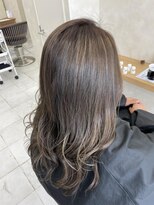 ソエル(Sowel)&nbsp;（千田）白髪ぼかしグレージュハイライトカラー