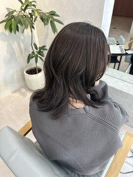 イルプロム 御厨店(illuprom.) グレージュ