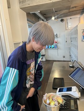 フィフス(fifth) マッシュウルフブリーチダブルカラーホワイトカラーグレー