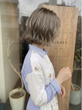 ニコリヘアワークス(nicori hair works) ボブ×ウェーブ×シアーベージュ2