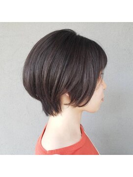 スーリール 今宿店(Sourire) キュート×前下がりショートボブ