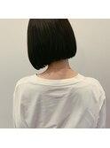 黒髪切りっぱなしボブ