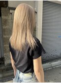 ブロンド　ホワイトベージュ　ハイトーン