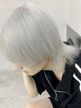 ウィコ 新宿(WICO) ホワイトシルバー[新宿駅/モード/ダブルカラー]