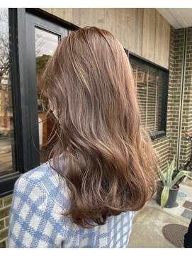 ヘアデザイン ソラ(Sola) 柔らかハイトーンマロンベージュ×ツヤ髪ロングウェーブ