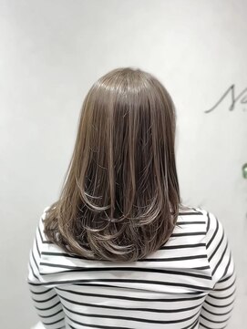 ニカ ボーテ(Nika beaute) 韓国風レイヤー・グレージュ