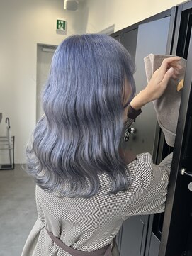 ゴウトゥデイシェアサロン 町田店(GO TODAY SHAiRE SALON) ブルーシルバー【町田/ハイトーンカラー】