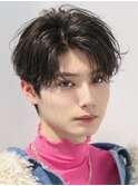 ニュアンスセンターパートコンマカルマヘア毛流れツーブロック