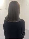 オリーブグレー