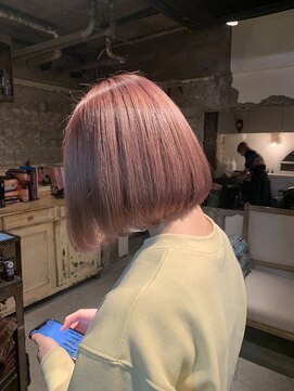 ロイジー(roijir) 表参道 roijir ペールピンク×ミニボブ