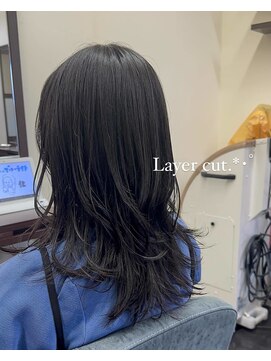 ヘアーアンドエステ サニープレイス(Hair&Esthe Sunny Place) レイヤーカット