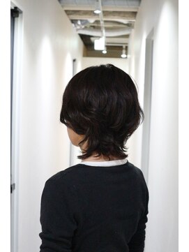 ビー(Be) ショートウルフ