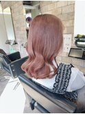 ピンクベージュ
