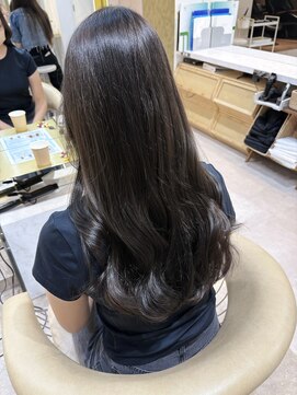 シックスバイギンザロンド 名古屋(six by ginza Lond) オリーブグレージュ