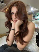 サロン ド ビカ(Salon de bika)&nbsp;外国人風バタフライレイヤーカット×透明感オレンジブラウン