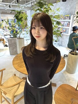 リゼル(LIZEL) オリーブグレー　レイヤーカット