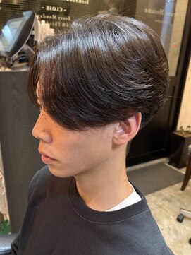 ジュンヌオム リンカラン(Jeune Homme LINGKARAN) センターパート×ニュアンスパーマ
