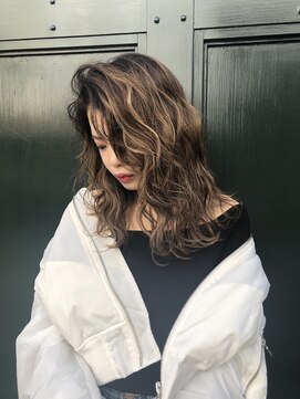 エミュスト(Emuest) 【Emuest心斎橋】極細グラマラスハイライト×無造作クラシカル