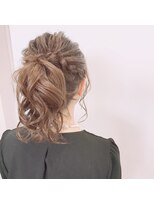 ジゼル(GISELe) ポニーテールヘアセット