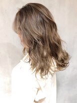 アイティー バイ アルバム 中野店(IT by ALBUM)&nbsp;ホワイトパールグラデーション_ローライトスリークボブ_ba287513