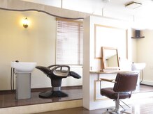マックス ヘアーデザインアンドジュジュ(MAX HAIR DESIGN&JUJU)