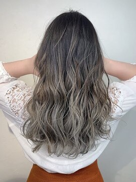 リベルテ 新宿(Liberte) グラデーション