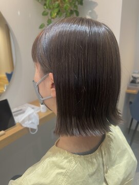 パラゴ(PARAGO.) 《緑橋/女性サロン》極細ハイライト×切りっぱなしstyle