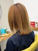 ベラ(Bella)&nbsp;大人可愛い外ハネミディアムセミロング20代30代40代