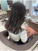 透けるグレージュカラー