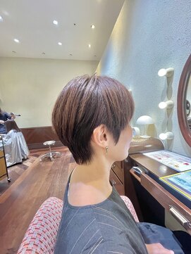 エルサフィロ ヨドヤバシ(el zafiro yodoyabashi) 【el zafiro yodoyabashi】大人女性ショートショート